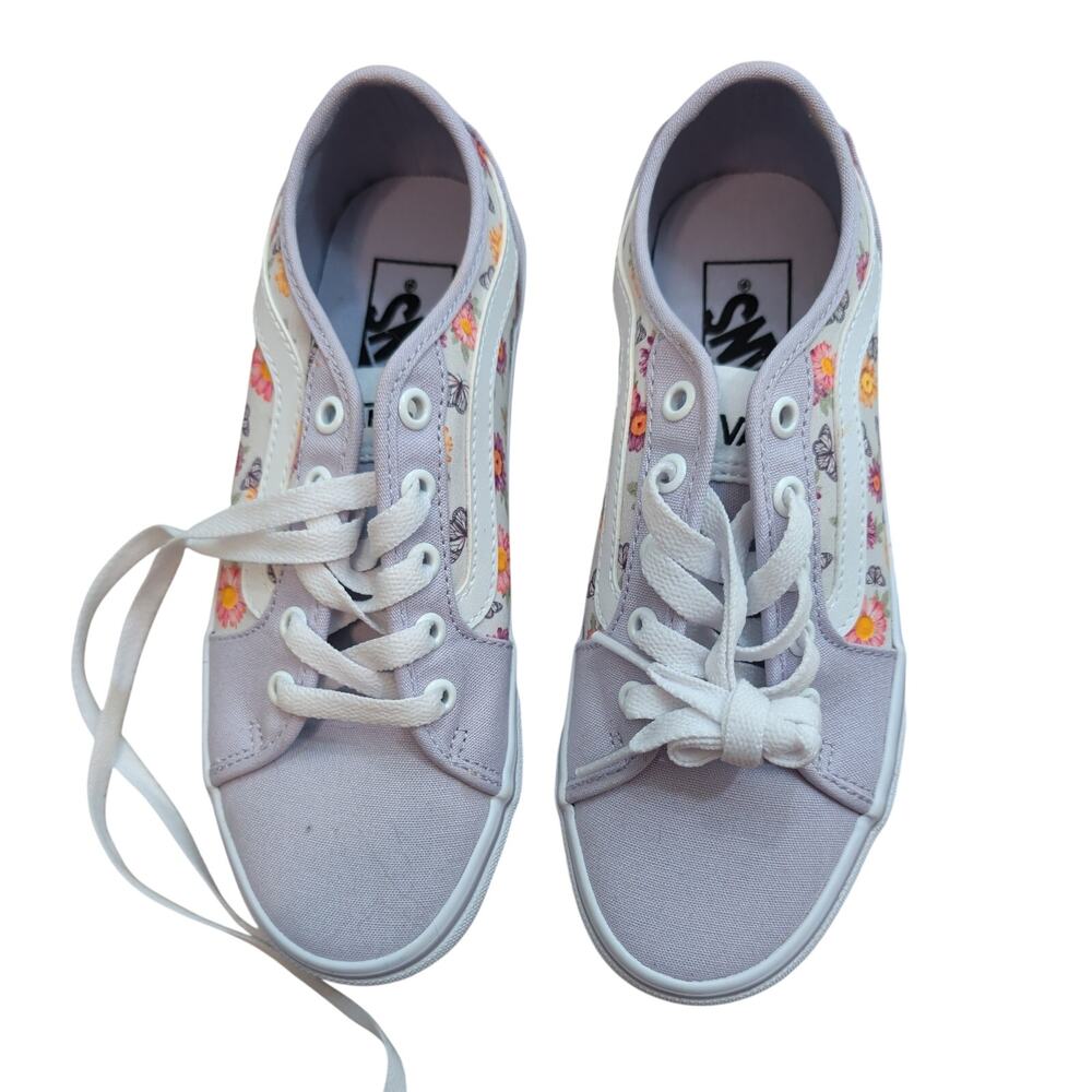 Vans NWOT, Purple with Flower and Butterflies, Size 6